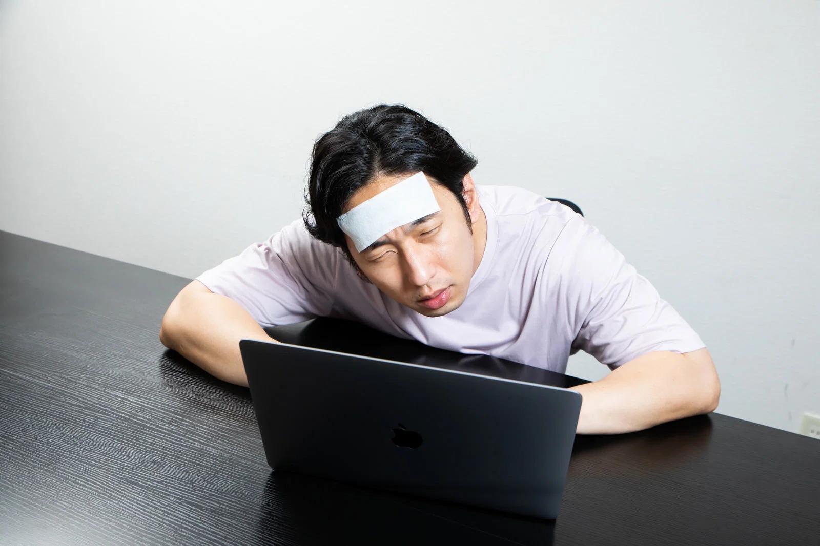 サブスクリプション契約をスマホで確認するイメージ