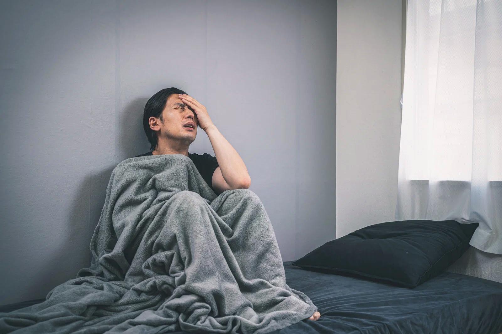 トイレ掃除で見直したい習慣を考える様子