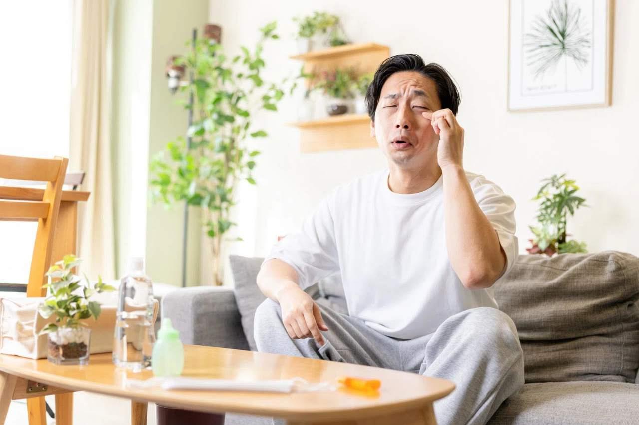スプレーで防汚コーティングを施工した後のツヤツヤした便器の表面