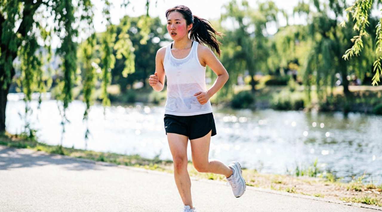 運動後にしっかり休息を取り回復を意識する40代のイメージ