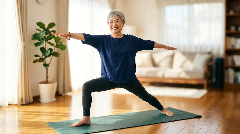 シニアが椅子に座りながら、ゆっくりと首・肩・腕・脚を伸ばしている一連のストレッチの様子を撮影した写真