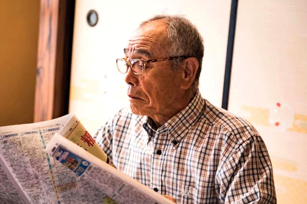 目やにの原因を図解で整理して考える落ち着いた医療イメージ